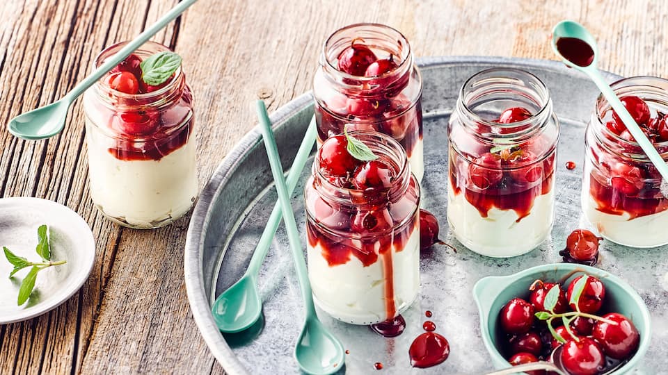 Quarkcreme mit Stachelbeeren Quarkcreme mit Stachelbeeren
