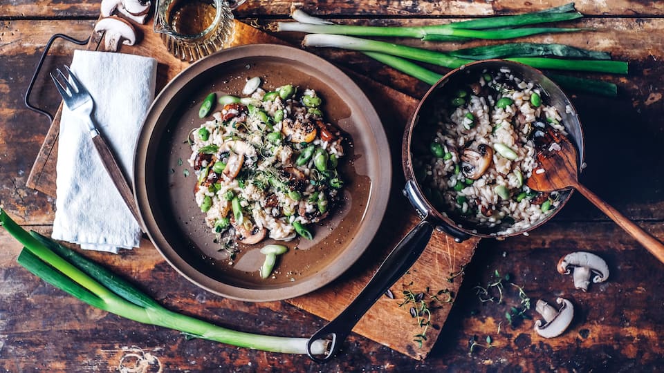 Risotto mit Miso und Frühlingsgemüse Risotto mit Miso und Frühlingsgemüse